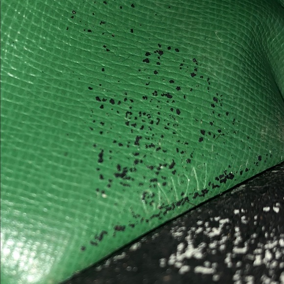 Vintage Louis Vuitton Epi Leather 6 Keyholder - Picture 11 of 13